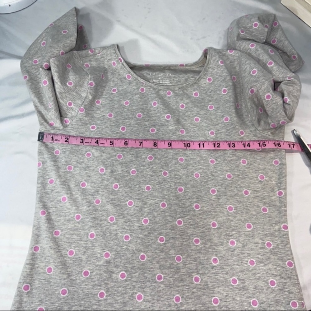 ✨ Talbots Classic Polka Dot Tee – Effortless & Timeless ✨ - Picture 5 of 11
